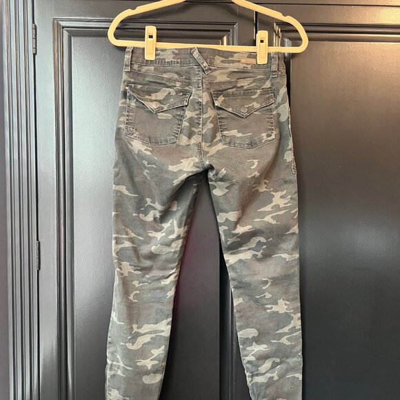 Kut from the Kloth - Camo - Connie Ankle Skinny with Zipper Details - Size 4 - Picture 4 of 5